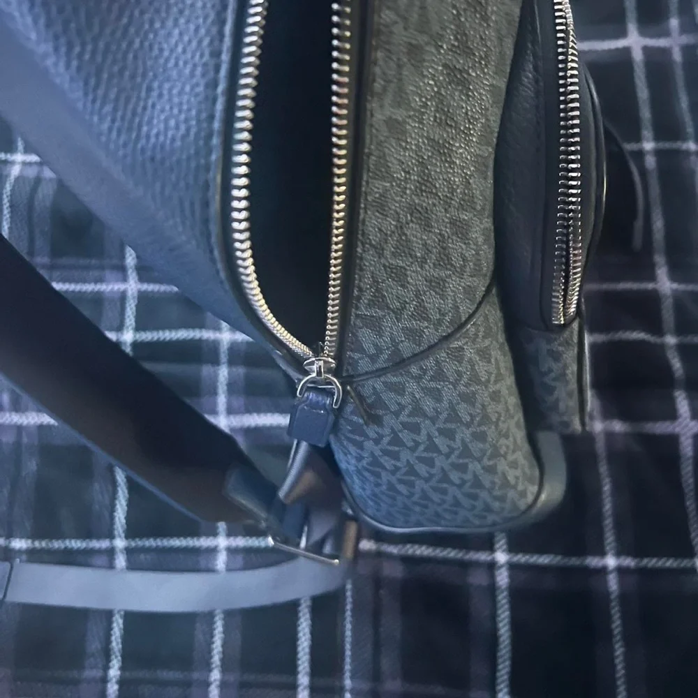 Michael Kors Navy and White Men's Backpack - Picture 4 of 4